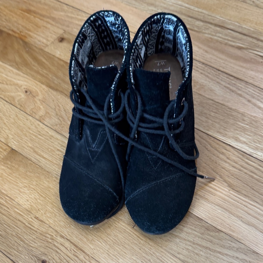 Toms Black Suede Wedges